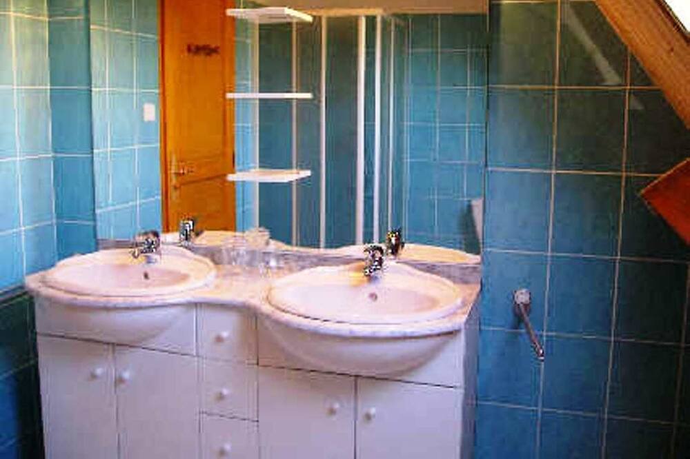 Photo of Bathroom in Loubressac