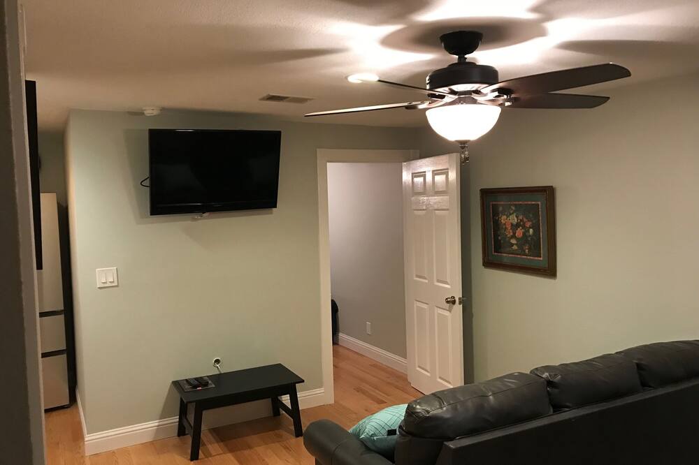 Photo of Livingroom in El Sobrante