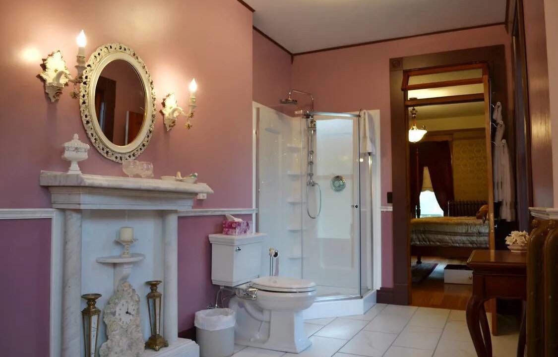 Photo of Bathroom in Prairie du Rocher