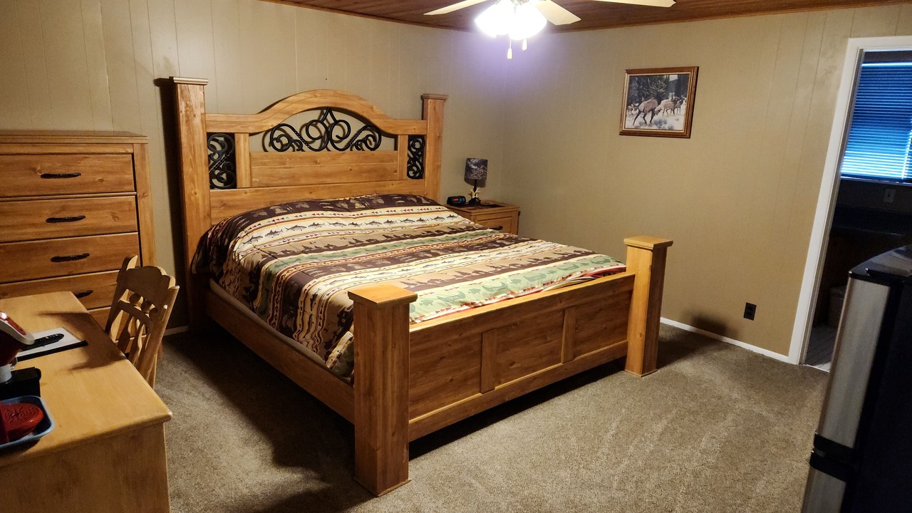 Photo of Bedroom in Eagle Nest