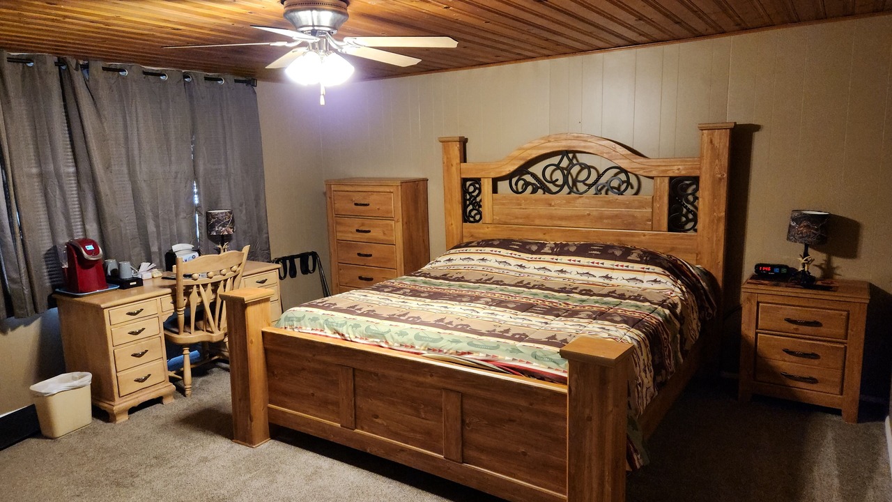Photo of Bedroom in Eagle Nest