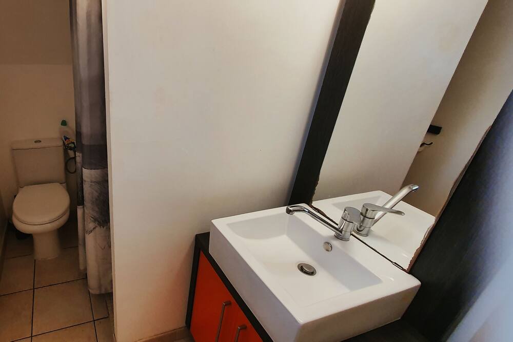 Photo of Bathroom in Saint-Jean-de-Bueges