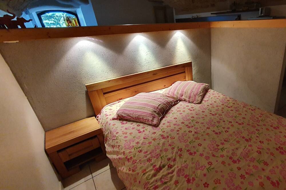 Photo of Bedroom in Saint-Jean-de-Bueges