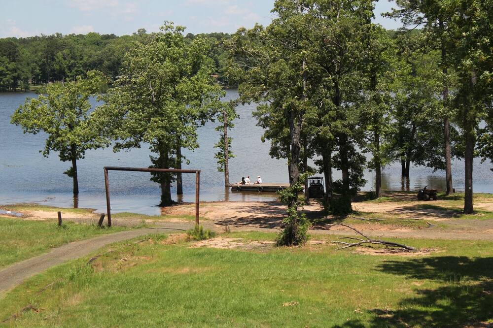 Photo of Outdoor in Broaddus