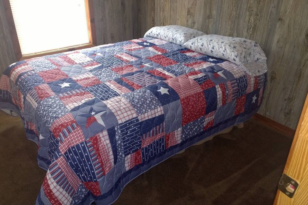 Photo of Bedroom in Broaddus