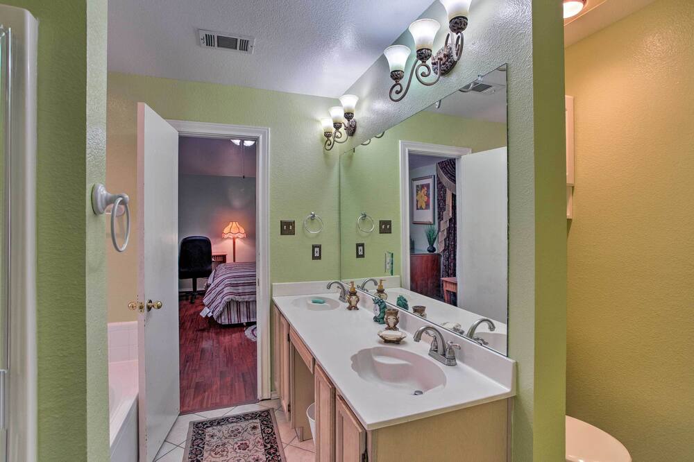 Photo of Bathroom in Richardson