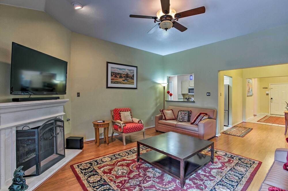 Photo of Livingroom in Richardson
