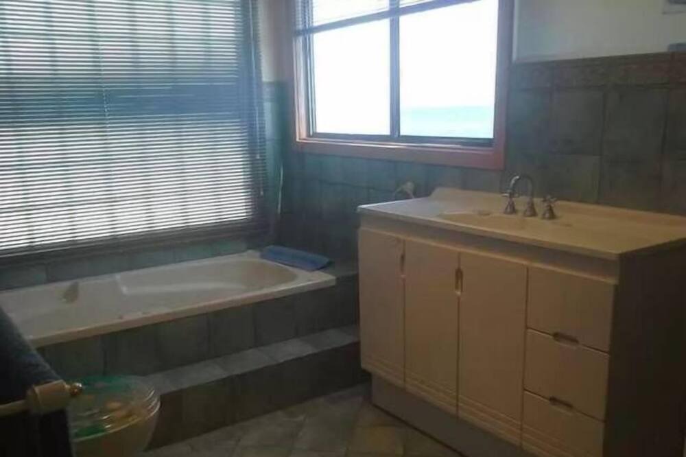 Photo of Bathroom in Penneshaw