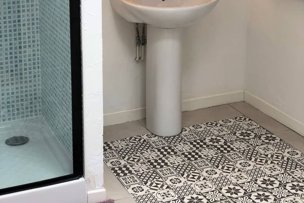 Photo of Bathroom in Saint-Yrieix-la-Perche