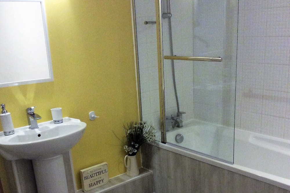 Photo of Bathroom in Saint-Yrieix-la-Perche