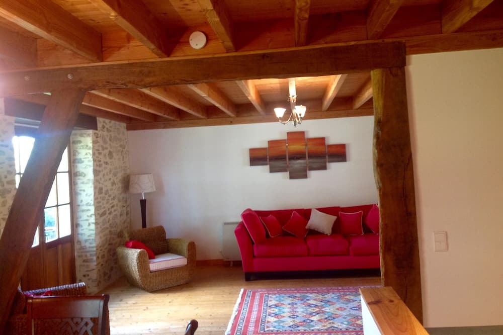 Photo of Livingroom in Saint-Yrieix-la-Perche