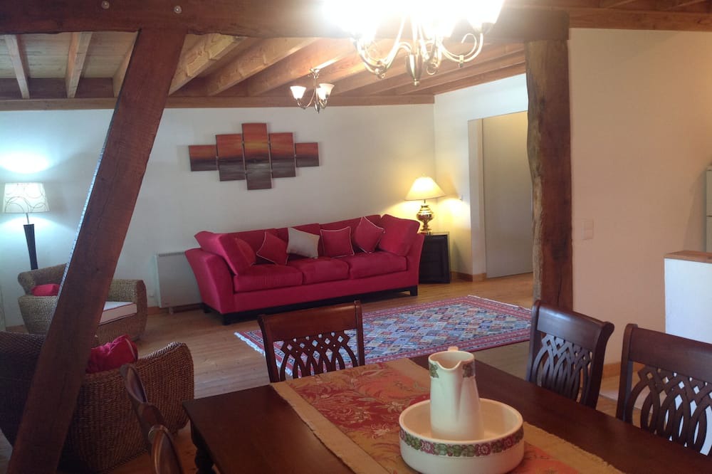 Photo of Livingroom in Saint-Yrieix-la-Perche