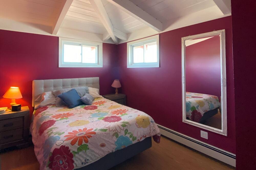 Photo of Bedroom in Lake Charlotte