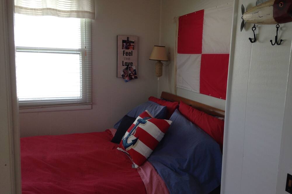 Photo of Bedroom in Monticello