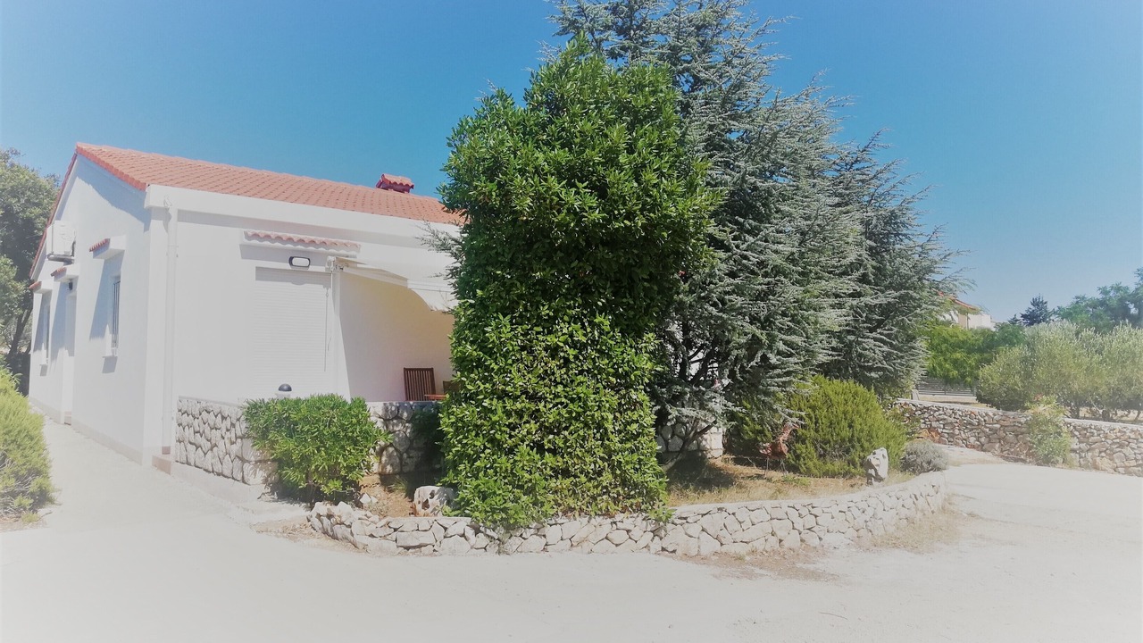 Photo of Outdoor in Mandre