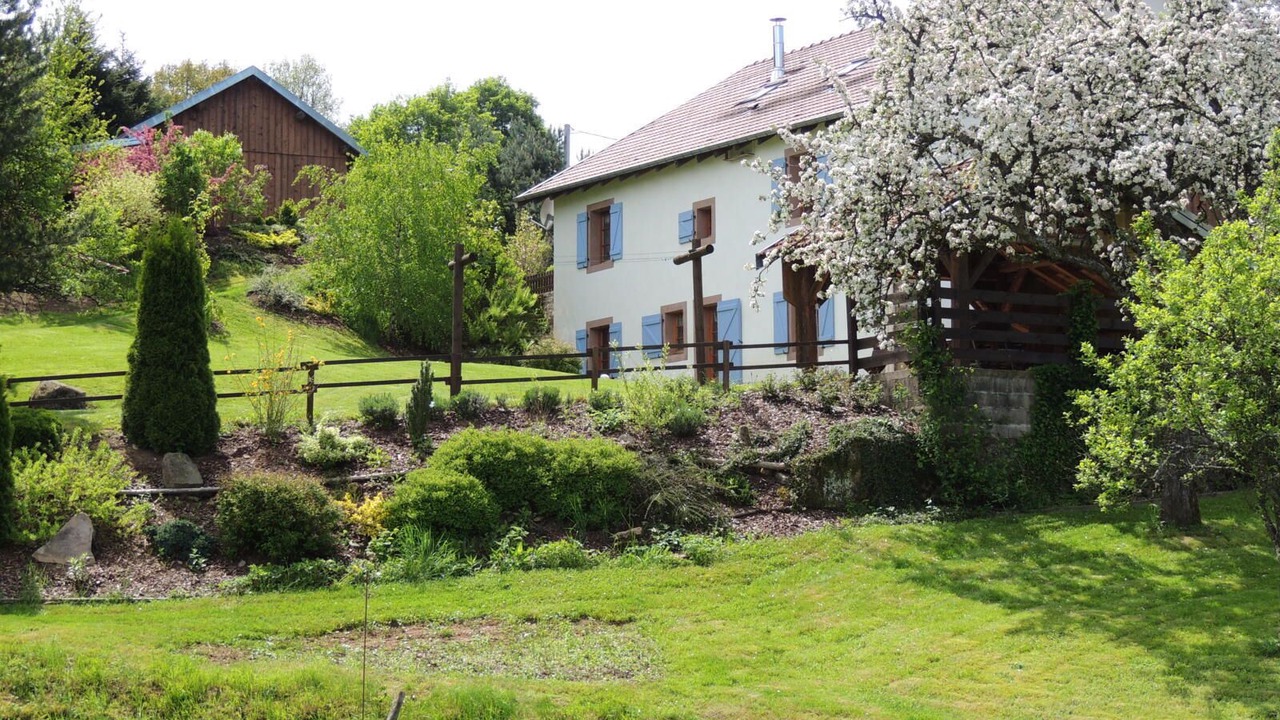 Photo of Buildings in Beaumenil