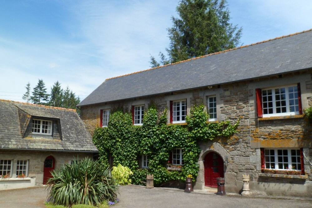 Photo of Others in Saint-Nicolas-du-Pelem