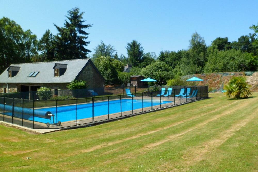 Photo of Outdoor in Saint-Nicolas-du-Pelem