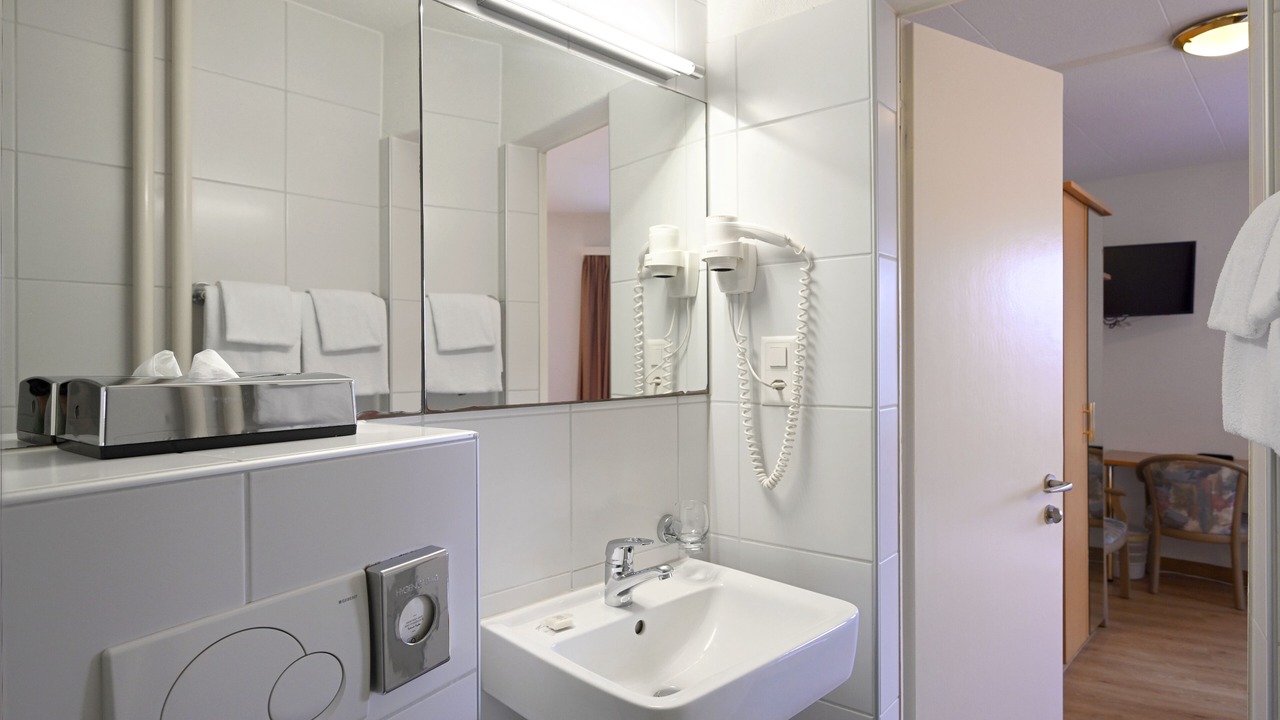 Photo of Bathroom in Hard