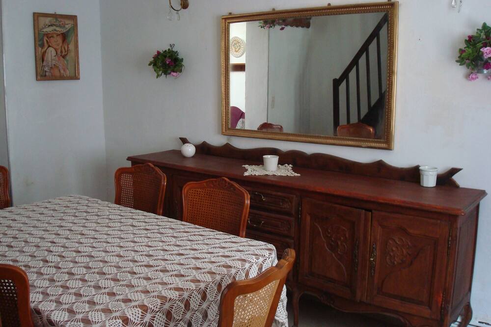 Photo of Bedroom in Mons-en-Baroeul