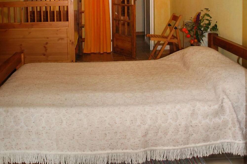 Photo of Bedroom in Fougax-et-Barrineuf