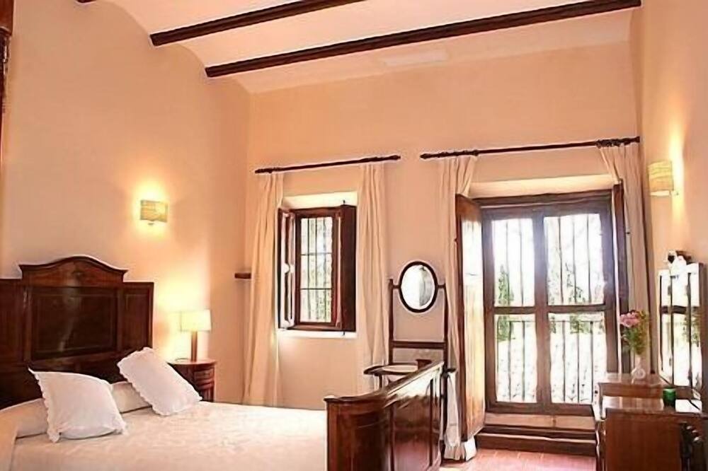 Photo of Bedroom in Bellus