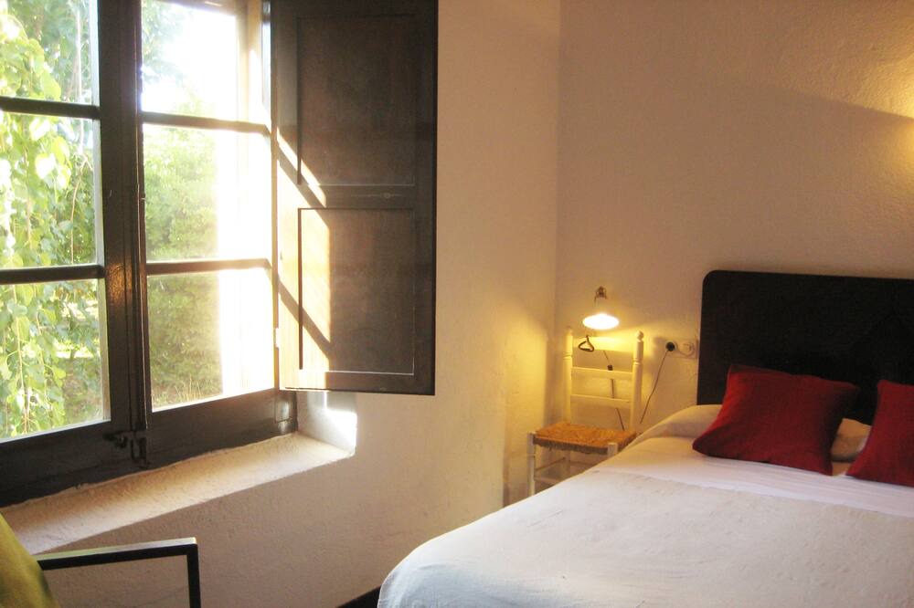 Photo of Bedroom in Torroella de Montgri