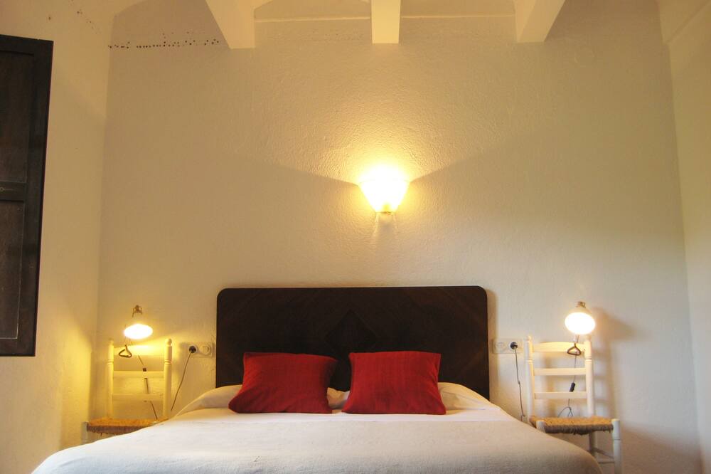 Photo of Bedroom in Torroella de Montgri