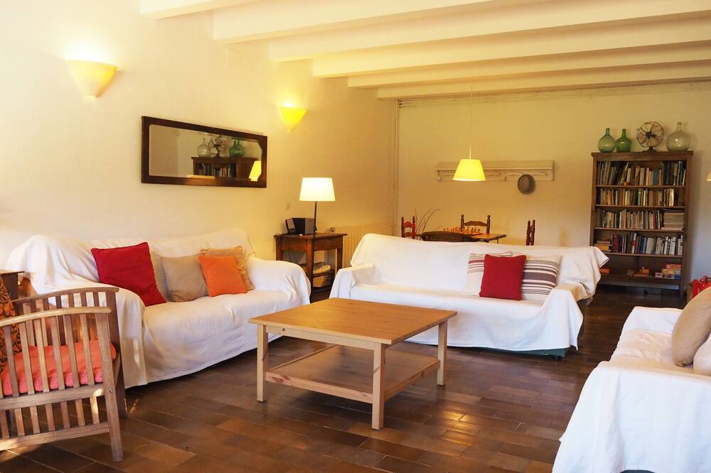Photo of Livingroom in Torroella de Montgri
