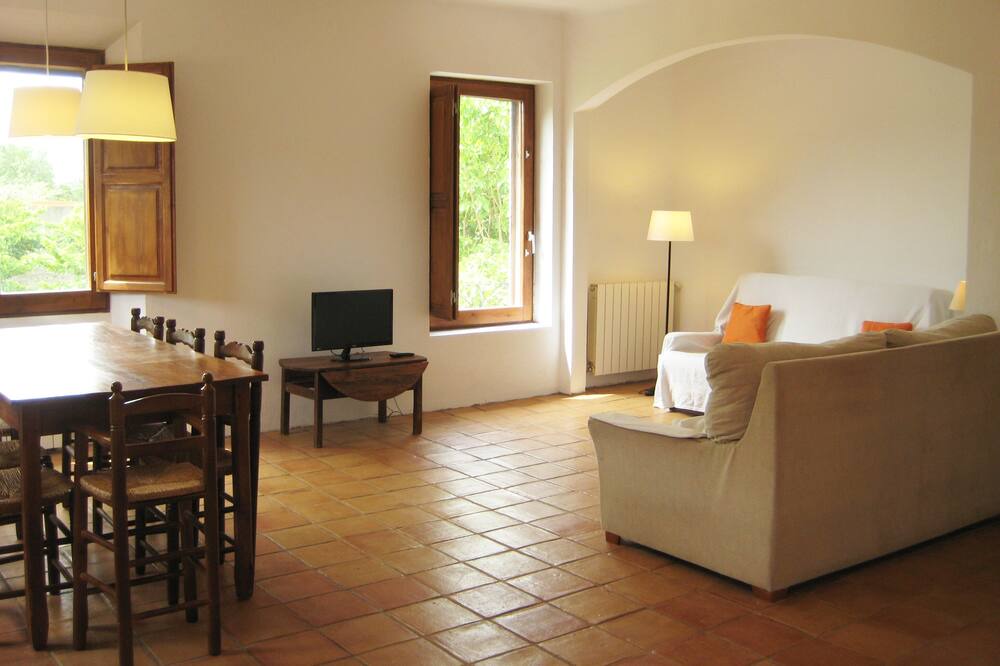 Photo of Livingroom in Torroella de Montgri