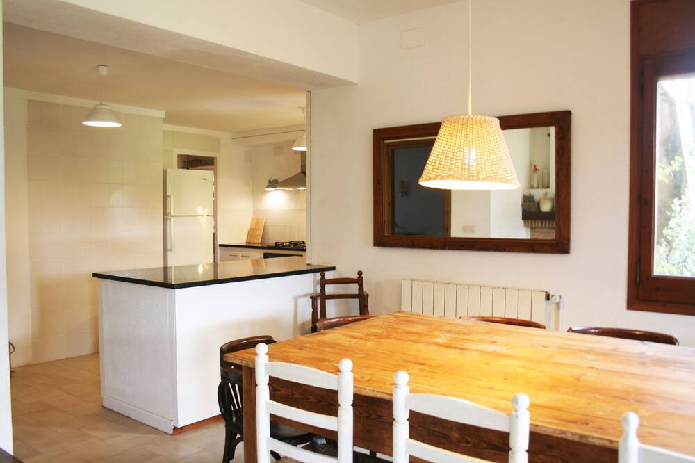 Photo of Kitchen in Torroella de Montgri