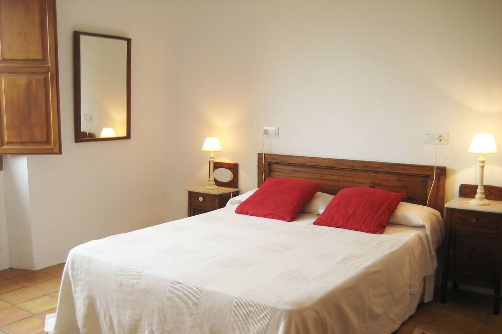 Photo of Bedroom in Torroella de Montgri