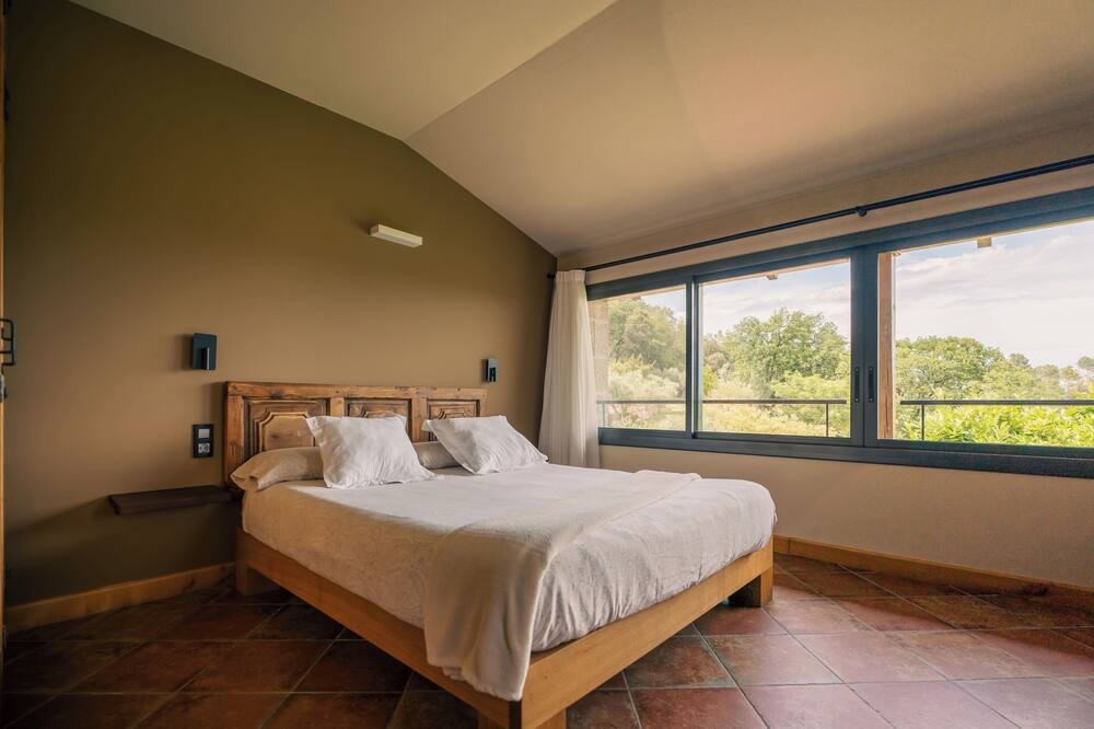 Photo of Bedroom in Porqueres