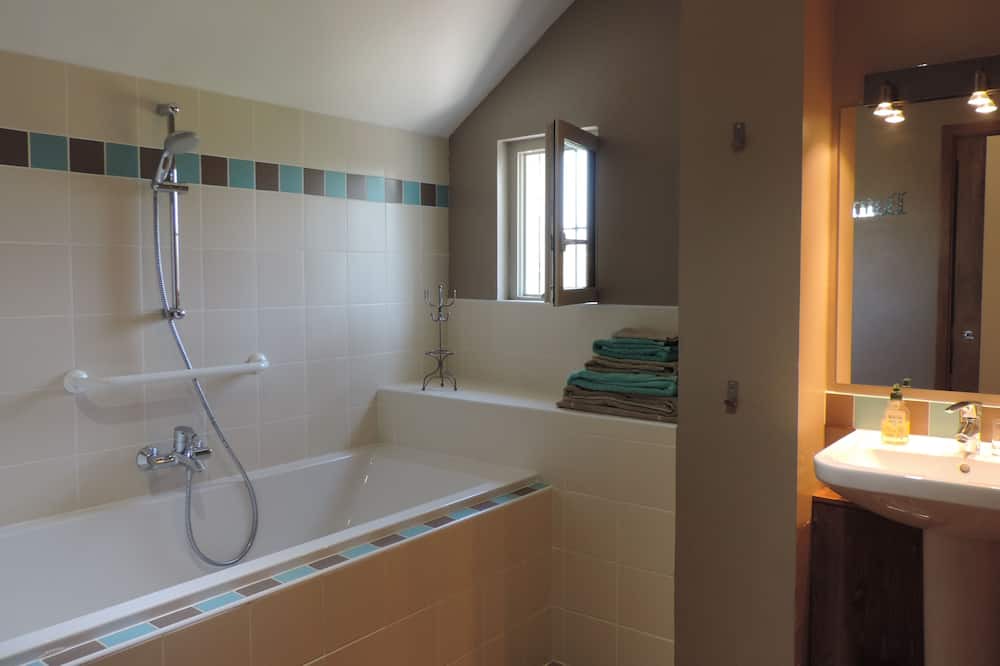 Photo of Bathroom in Monein