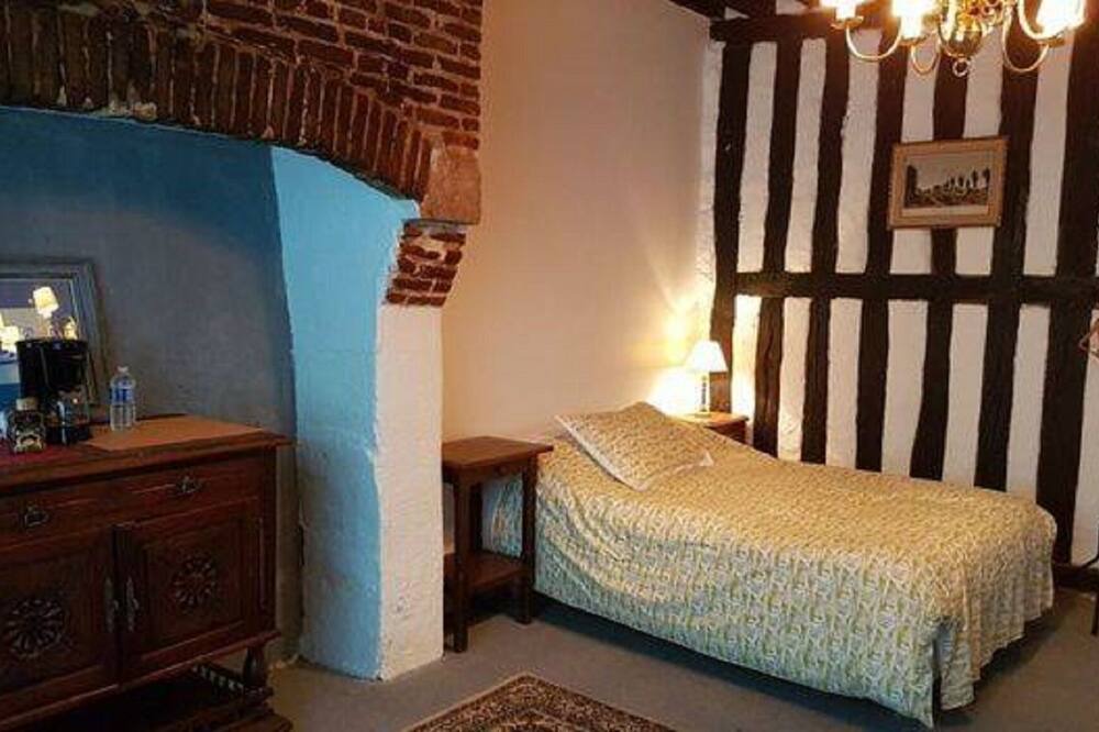 Photo of Bedroom in Sennely