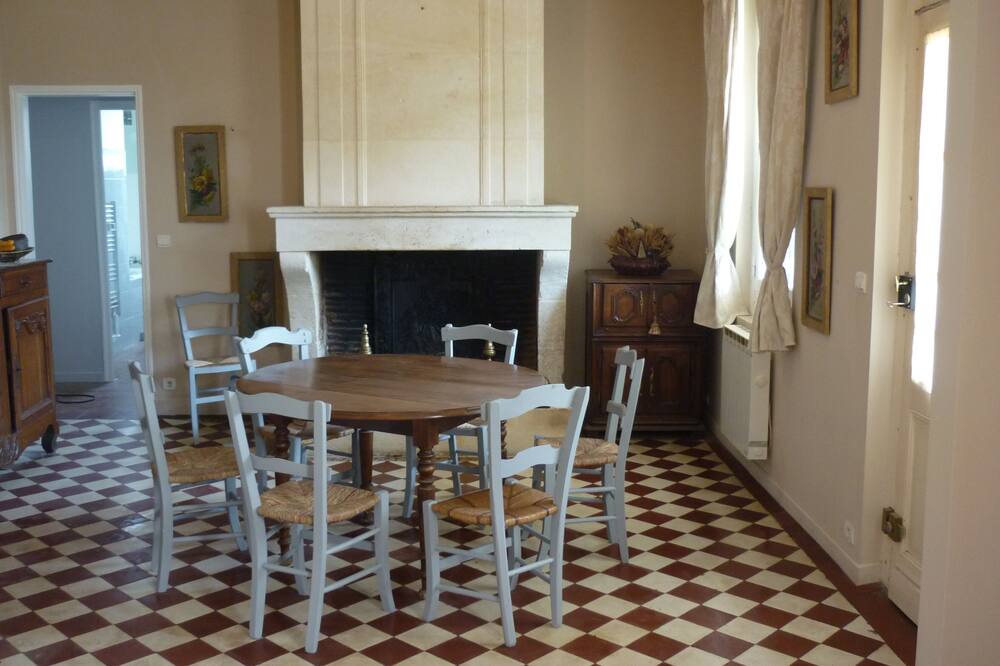 Photo of Kitchen in Sainte-Eulalie-en-Born