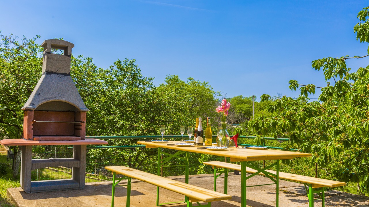 Photo of Outdoor in Unesic