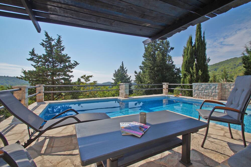 Photo of Patio Balcony in Pupnat