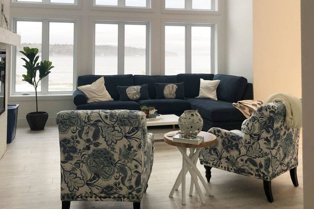 Photo of Livingroom in Fox Point