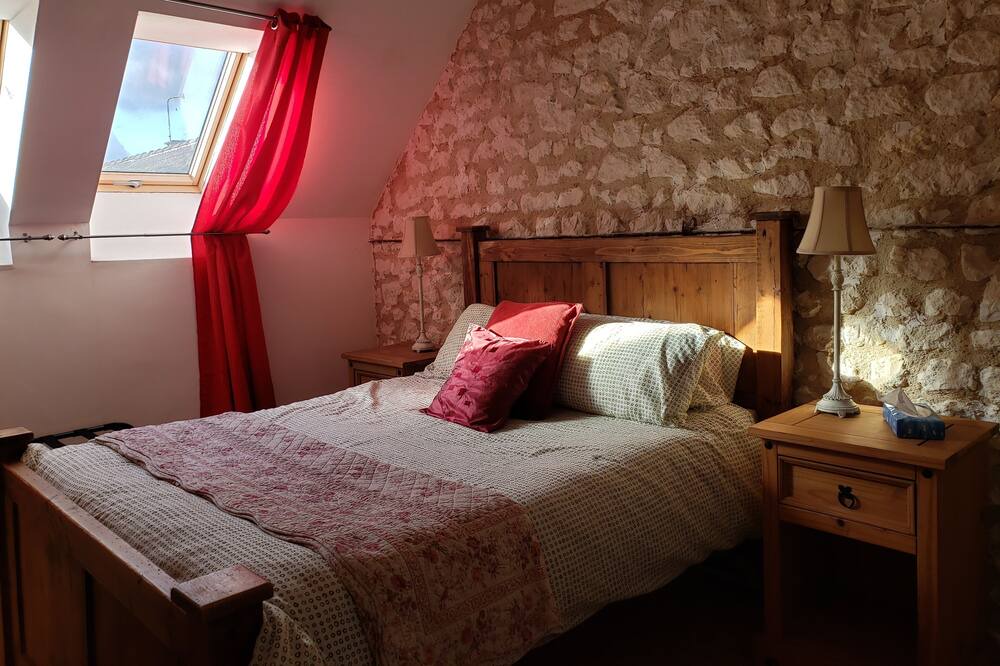 Photo of Bedroom in Aubigne-Racan