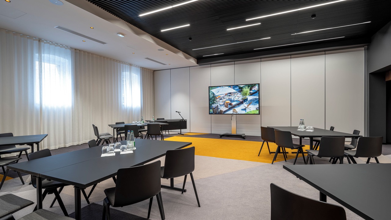 Photo of Others in Poincare