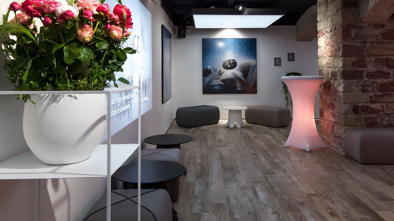 Photo of Others in Poincare