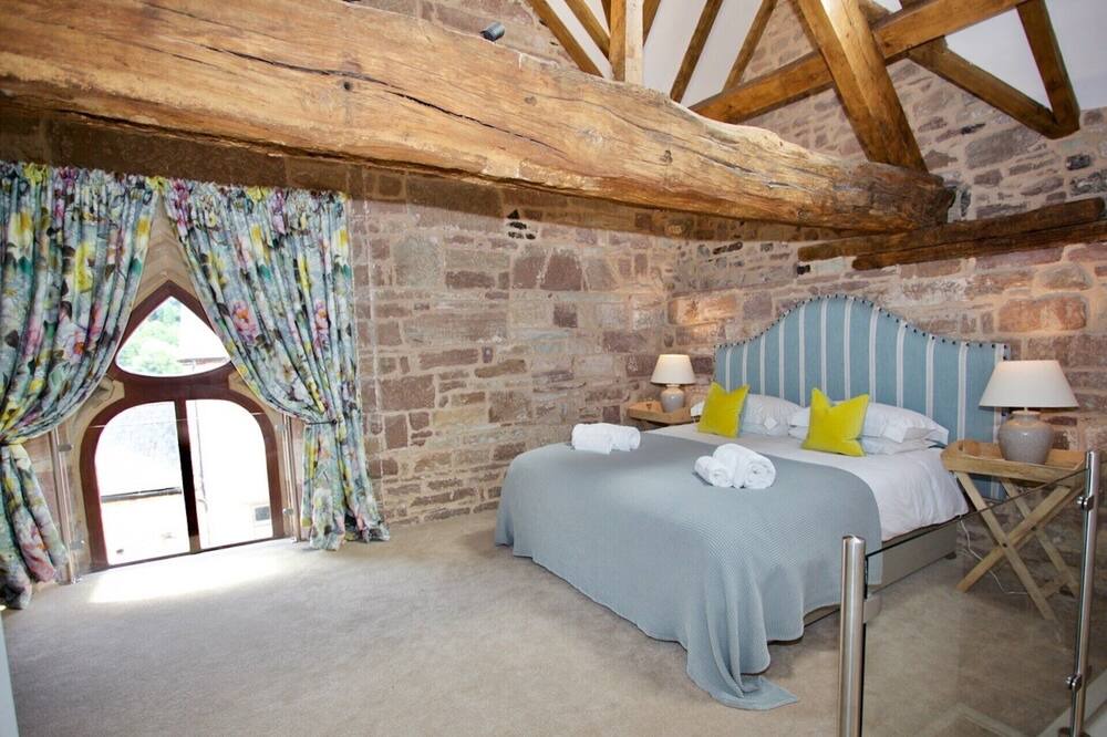 Photo of Bedroom in Kerne Bridge