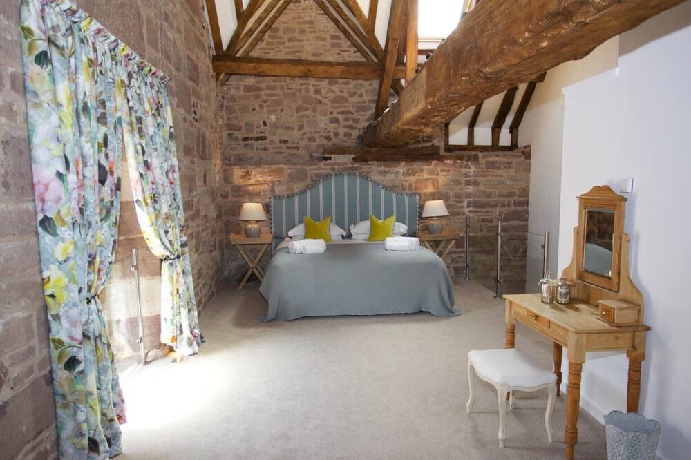 Photo of Bedroom in Kerne Bridge