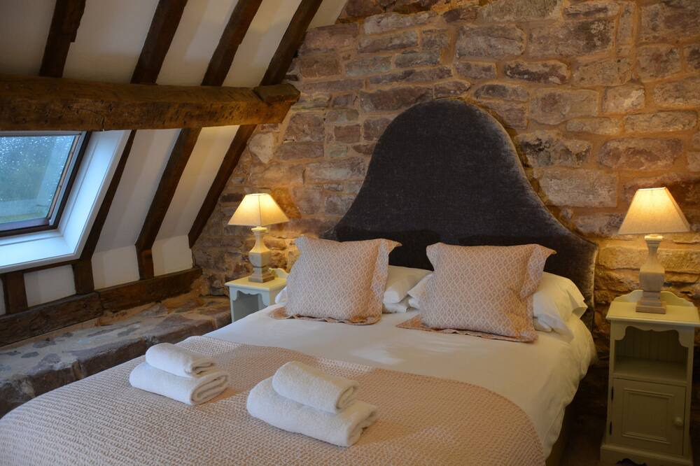 Photo of Bedroom in Kerne Bridge