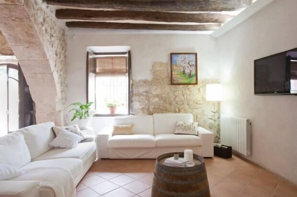 Photo of Livingroom in Sant Pau dʼOrdal