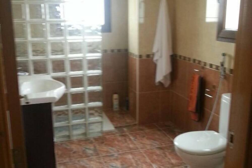 Photo of Bathroom in Navarres