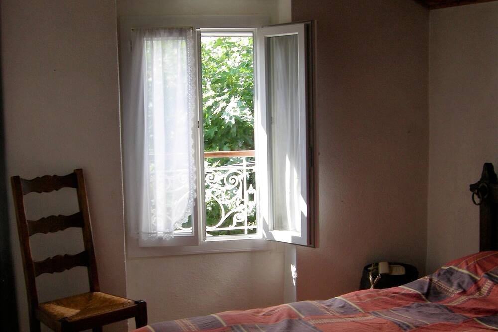 Photo of Bedroom in Mane