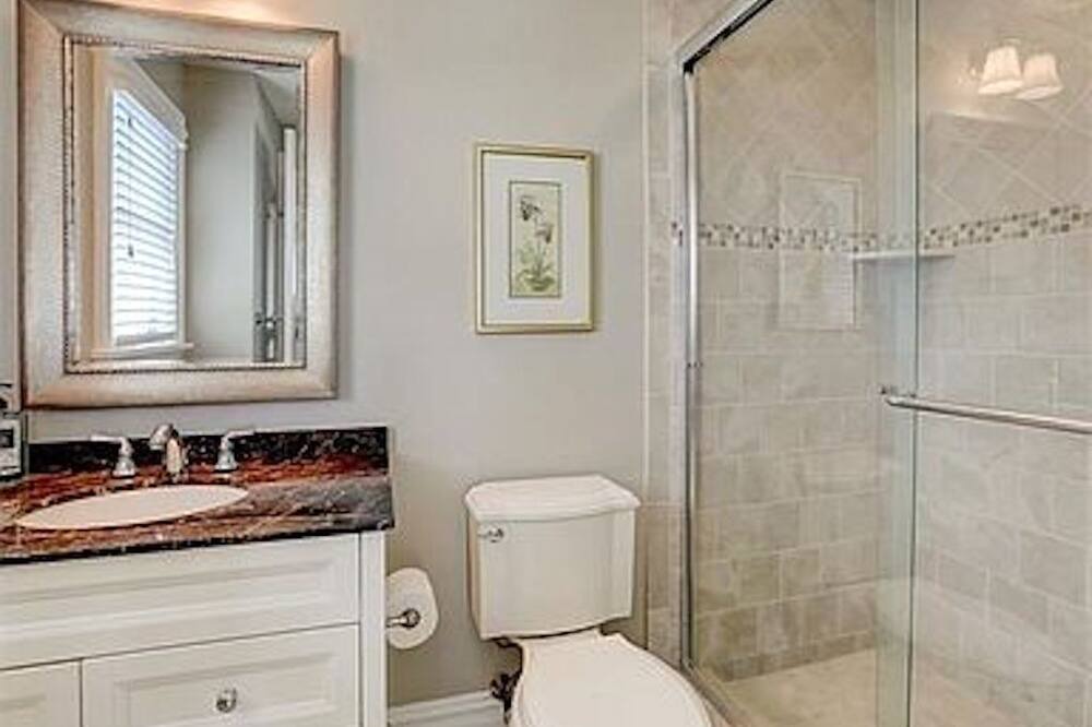 Photo of Bathroom in South Beach Haven