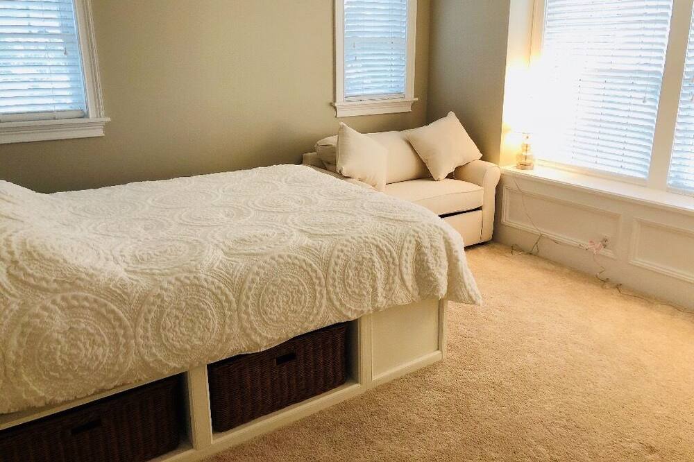 Photo of Bedroom in South Beach Haven
